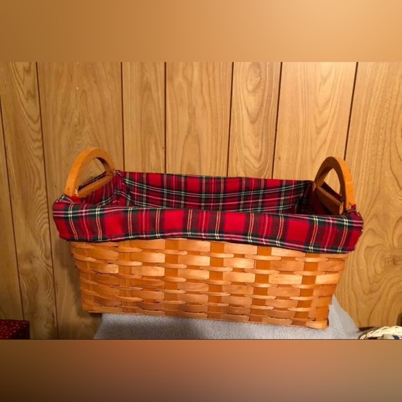 Plaid Lined Woven Basket - Picture 1 of 7
